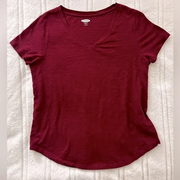 Old Navy Burgandy Red Women’s V Neck Short Sleeve Top Size Medium​​​​​​​​ - Picture 6 of 7
